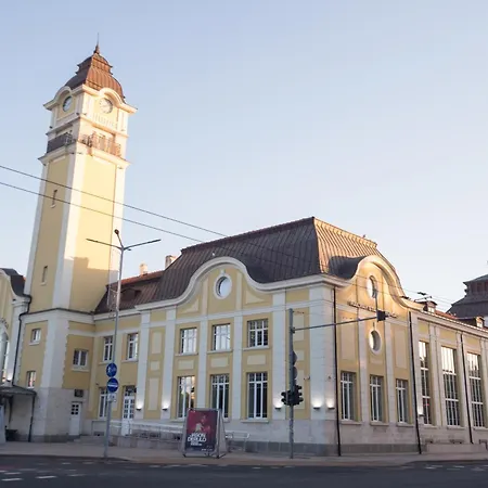 The Square - Old Flat With 2 Bedrooms, 1st Fl Апартаменты *