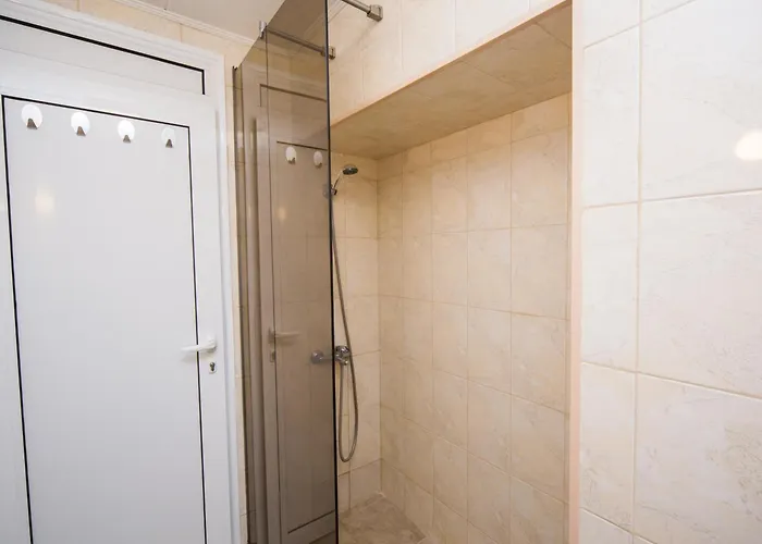 The Square - Old Flat With 2 Bedrooms, 1st Fl Apartament