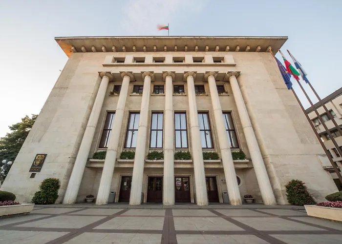 The Square - Old Flat With 2 Bedrooms, 1st Fl * Burgas City