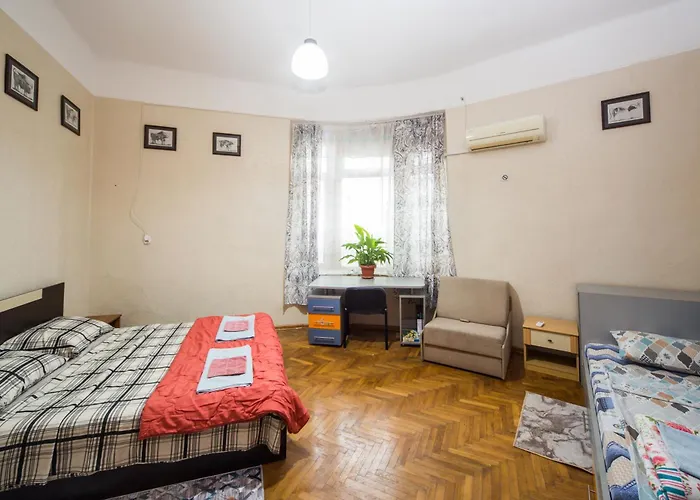 The Square - Old Flat With 2 Bedrooms, 1st Fl * Burgas City